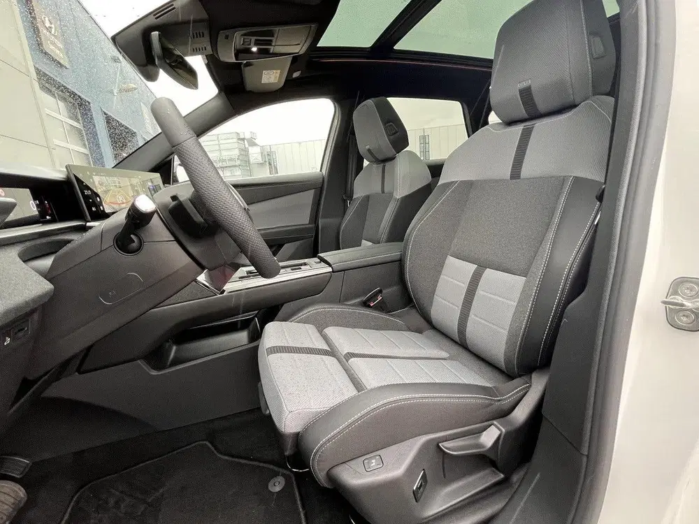 Opel Grandland Electric GS 73 kWh Stoel verwarming uit 2026, foto 14