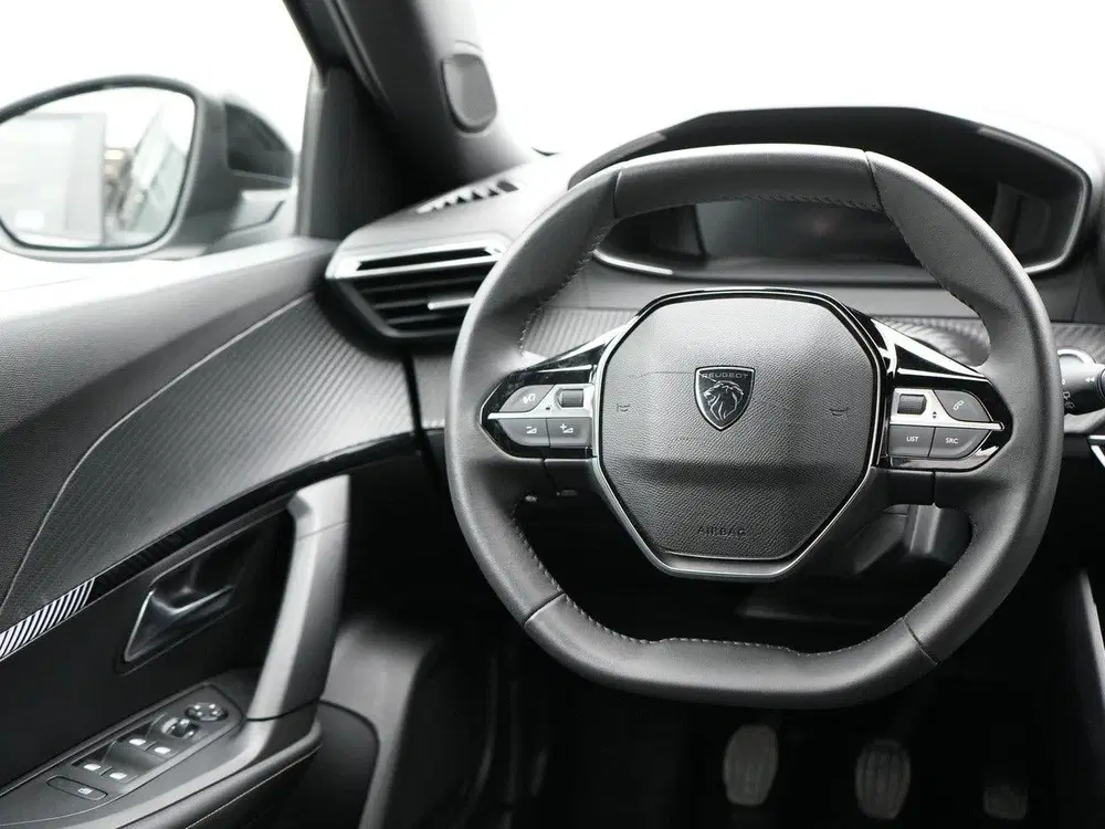 Peugeot 2008 1.2 PureTech 100 Allure (bj 2025) uit 2025, foto 7