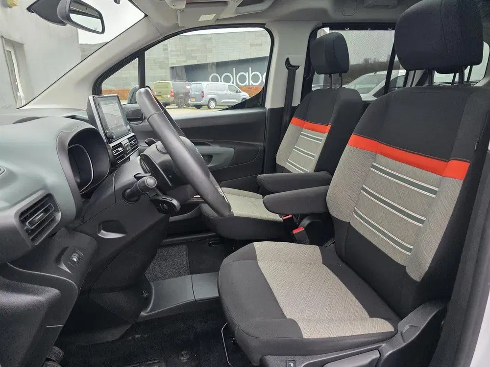 Citroën Berlingo XTR 130pk Shine Automaat I Panoramadak I S uit 2023, foto 7