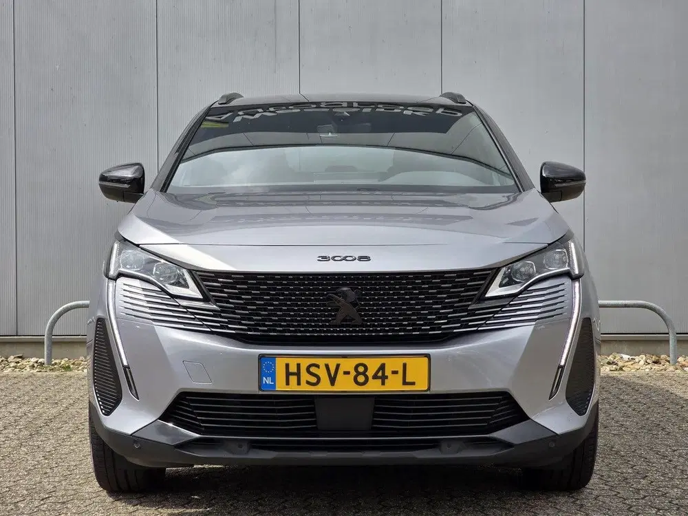 Peugeot 3008 130pk GT Automaat uit 2023, foto 2