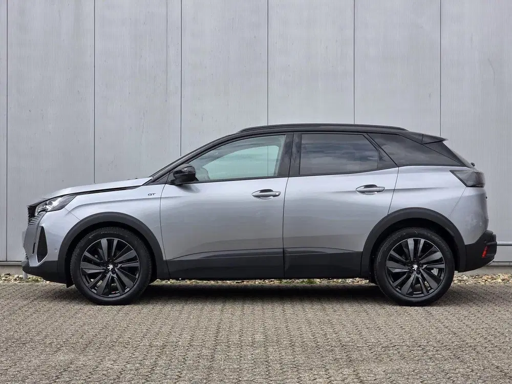 Peugeot 3008 130pk GT Automaat uit 2023, foto 3