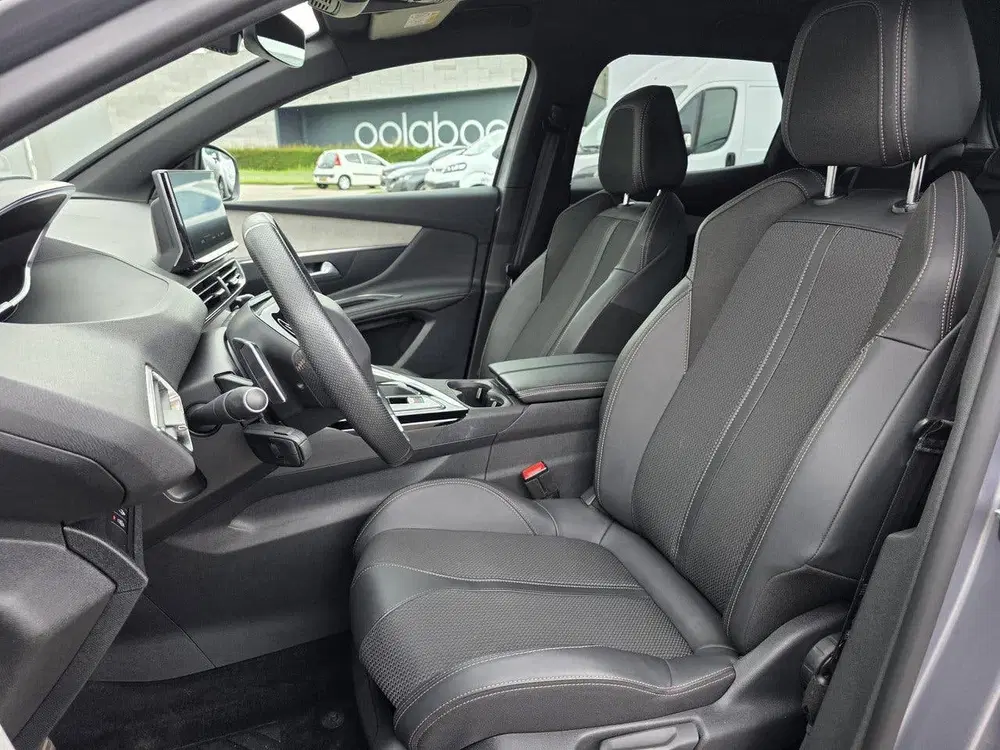 Peugeot 3008 130pk GT Automaat uit 2023, foto 7