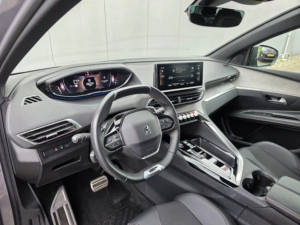 Peugeot 3008 130pk GT Automaat uit 2023, foto 8