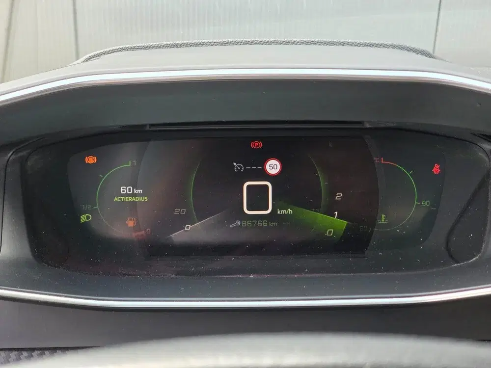 Peugeot 208 100pk Allure uit 2020, foto 13