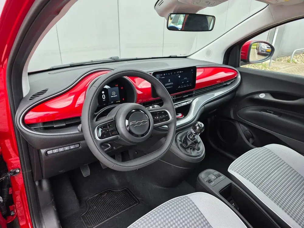 Fiat 500 Hybrid 65 pk Torino uit 2026, foto 8