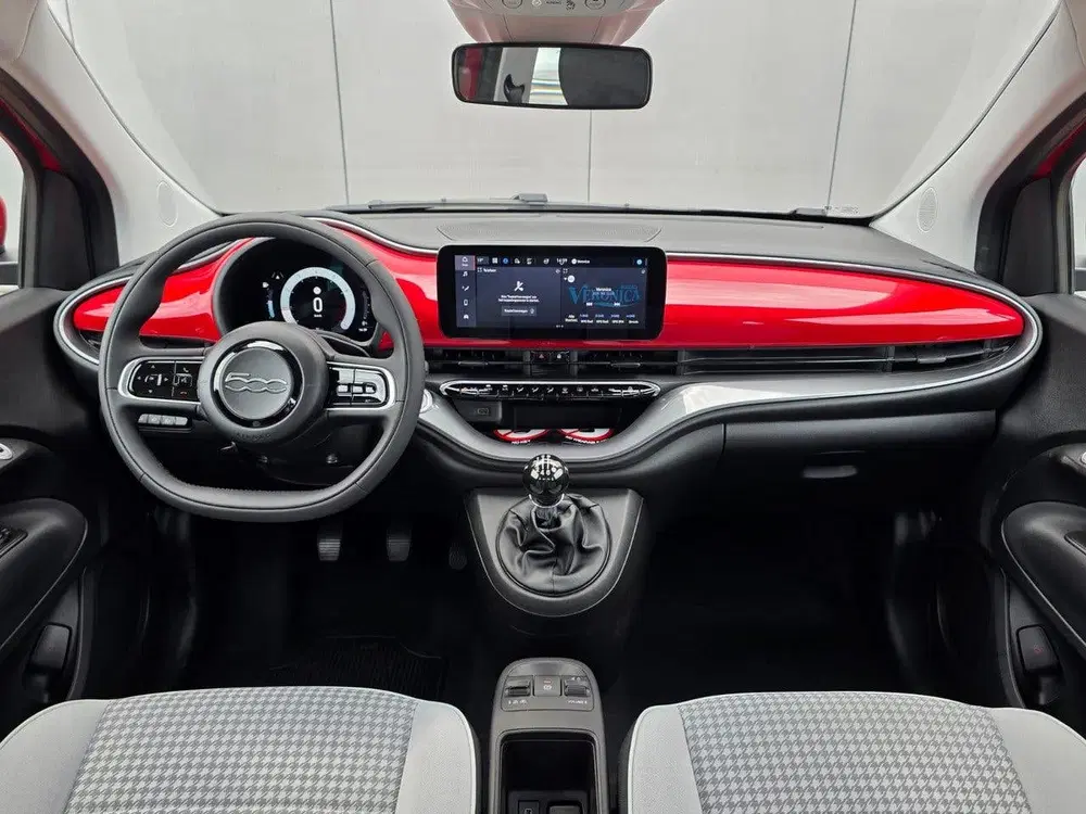 Fiat 500 Hybrid 65 pk Torino uit 2026, foto 9