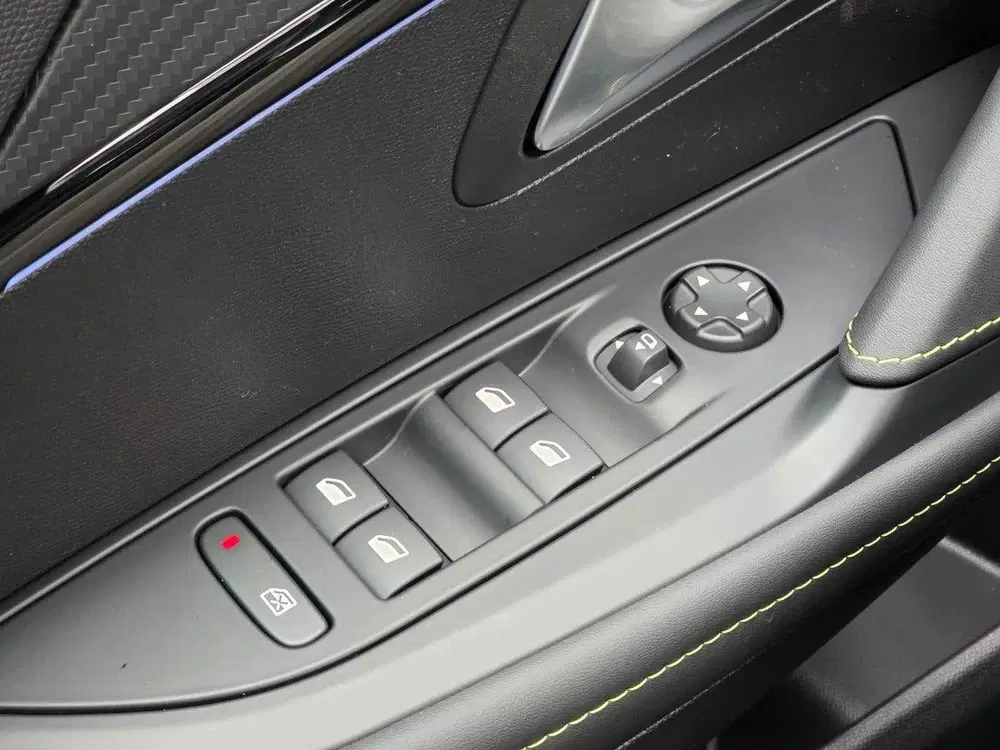 Peugeot 208 GT 110pk Hybrid Automaat uit 2026, foto 11