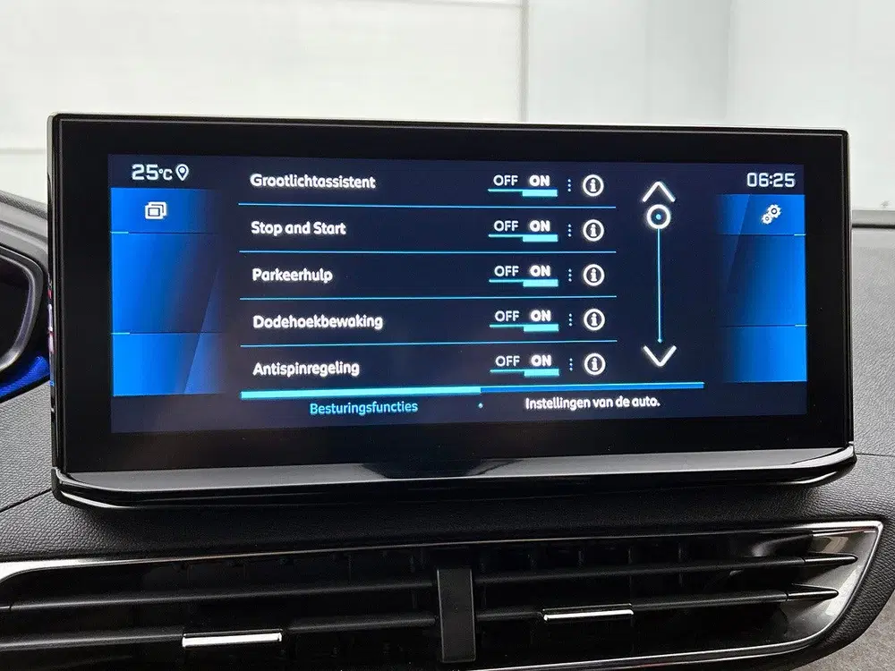 Peugeot 3008 Hybrid 145pk Automaat GT uit 2024, foto 11