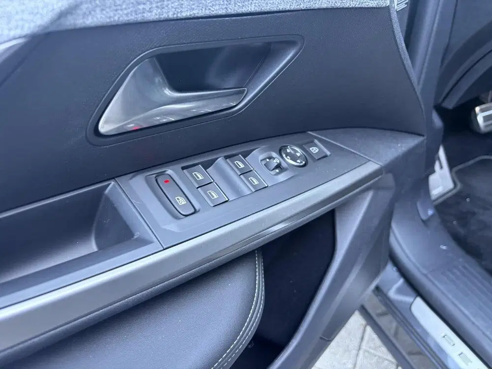 Peugeot 3008 GT Exclusive 325 Dual Motor 73 kWh uit 2026, foto 10