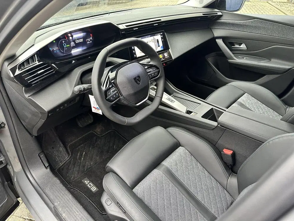 Peugeot 408 1.6 Plug-In Hybrid 180PK e-EAT8 Allure uit 2025, foto 9