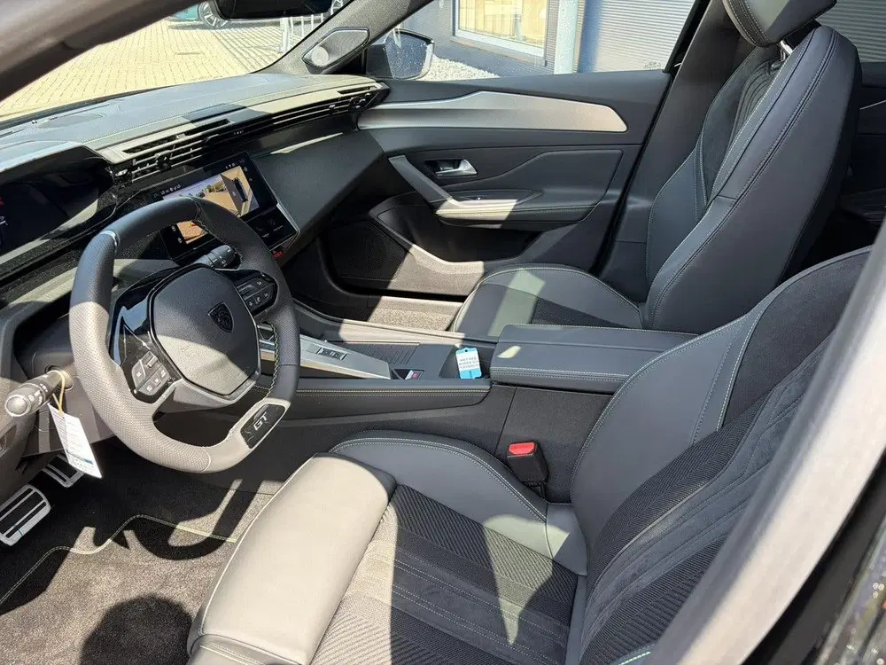 Peugeot 308 1.6 Plug-in Hybrid 195 GT 360° Vision & Dr uit 2026, foto 10
