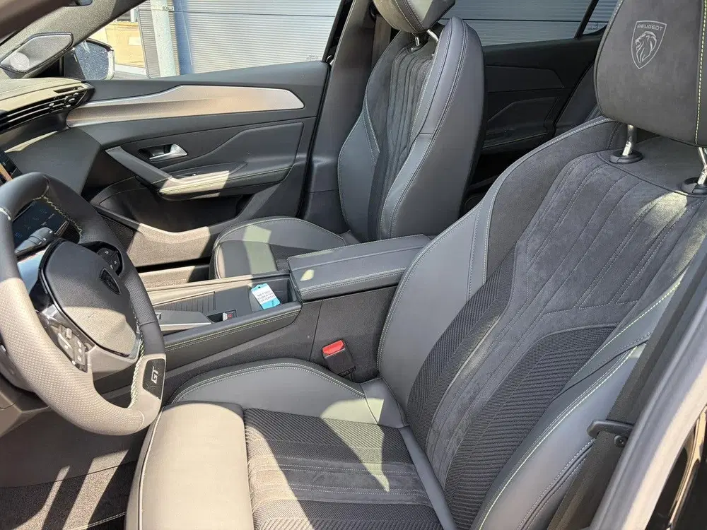 Peugeot 308 1.6 Plug-in Hybrid 195 GT 360° Vision & Dr uit 2026, foto 11