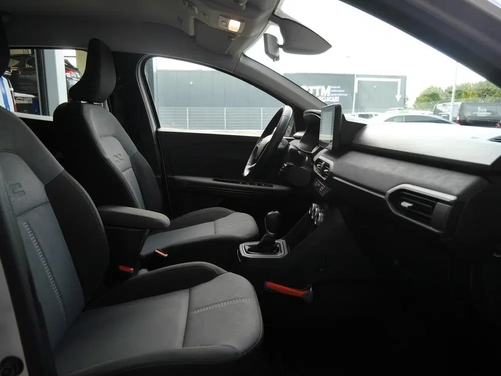 Dacia Sandero 1.0 TCe 90 Comfort uit 2024, foto 13