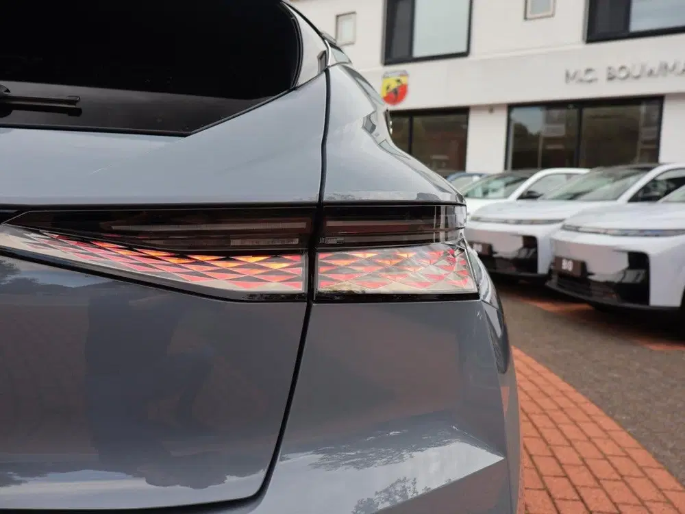 DS Automobiles N°4 DS N°4 E-Tense EV 58 uit 2025, foto 13