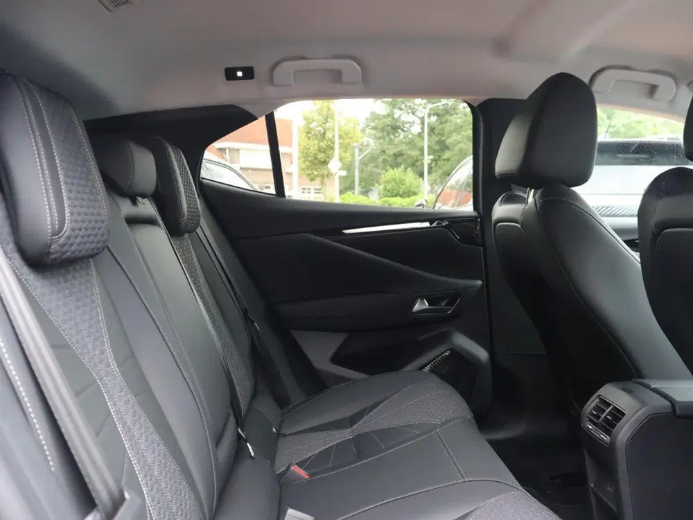 DS Automobiles N°4 DS N°4 E-Tense EV 58 uit 2025, foto 7