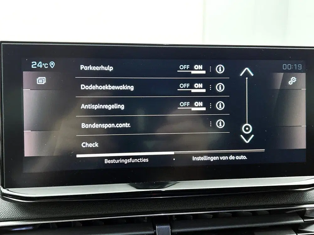 Peugeot 3008 Hybrid 145pk Automaat GT uit 2024, foto 12