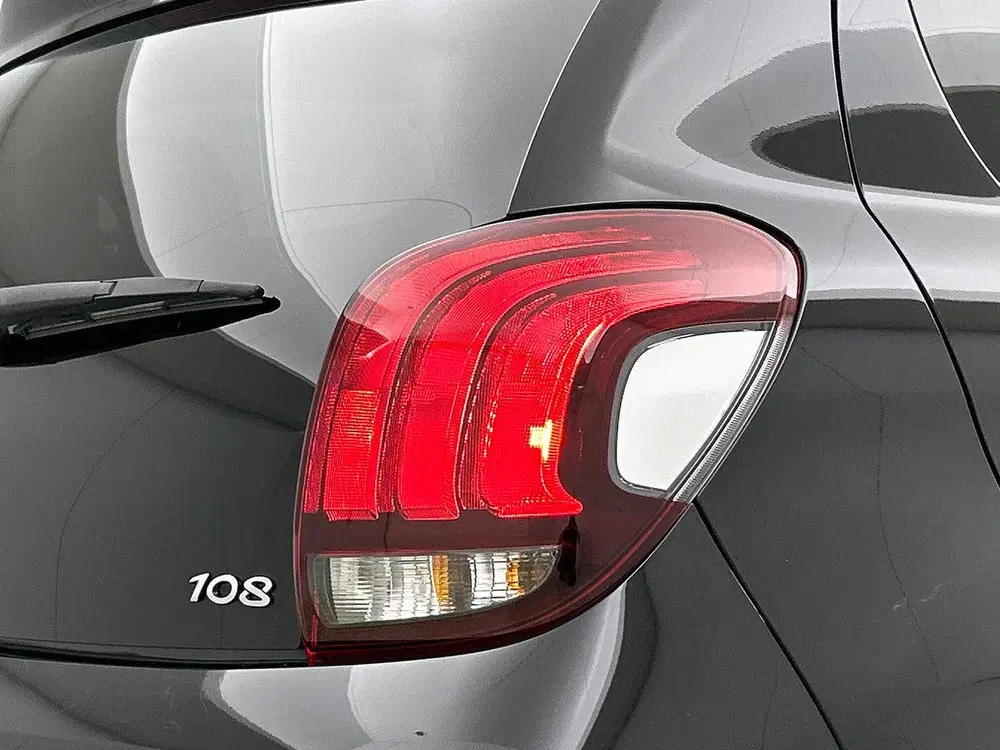 Peugeot 108 72pk Roland Garros TOP uit 2019, foto 15