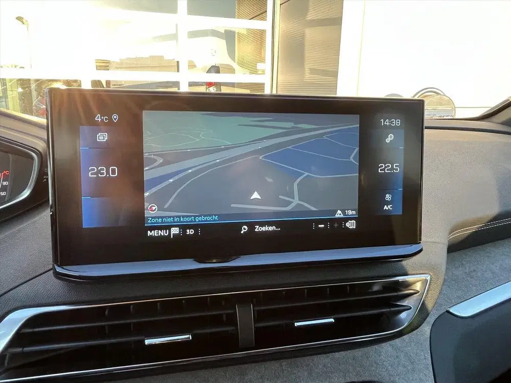 Peugeot 5008 1.2 130pk Automaat GT uit 2022, foto 13