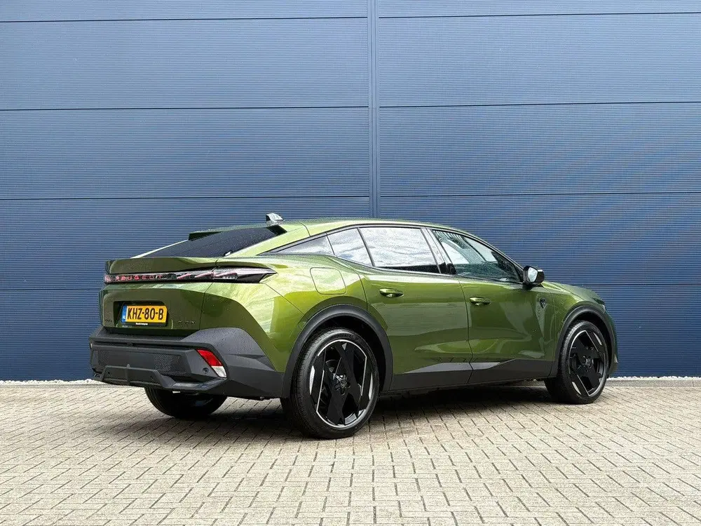 Peugeot 408 1.6 GT Exclusive Plug-In Hybrid 240 uit 2026, foto 5