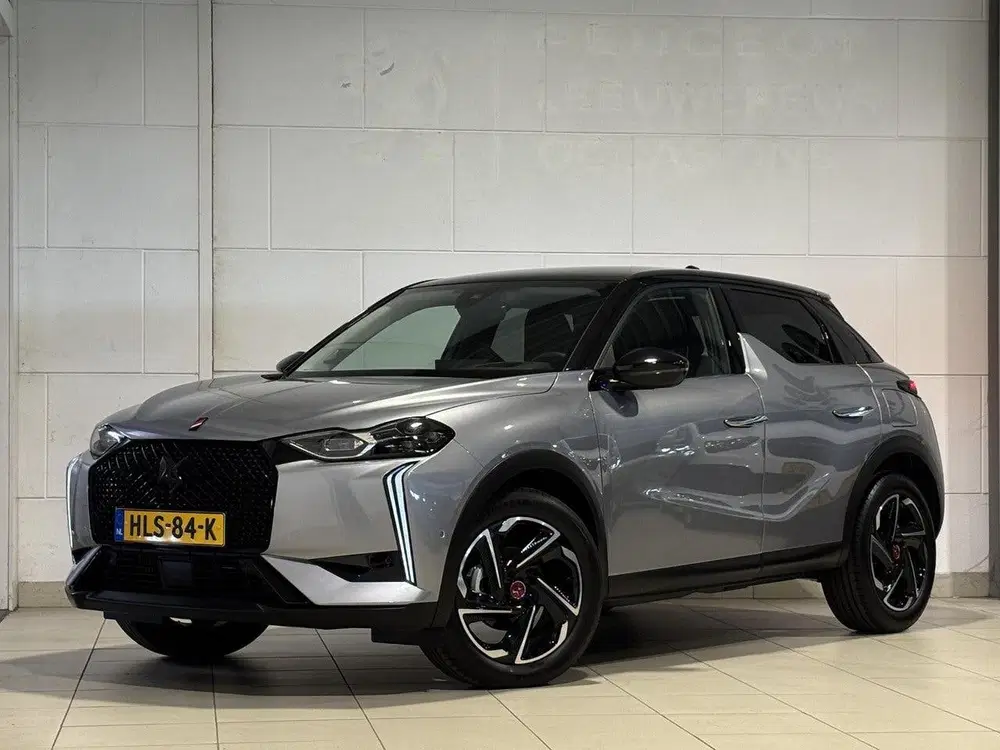 DS Automobiles DS 3 DS DS 3 Performance Line+ 1.2 Turbo 130pk uit 2023, foto 2