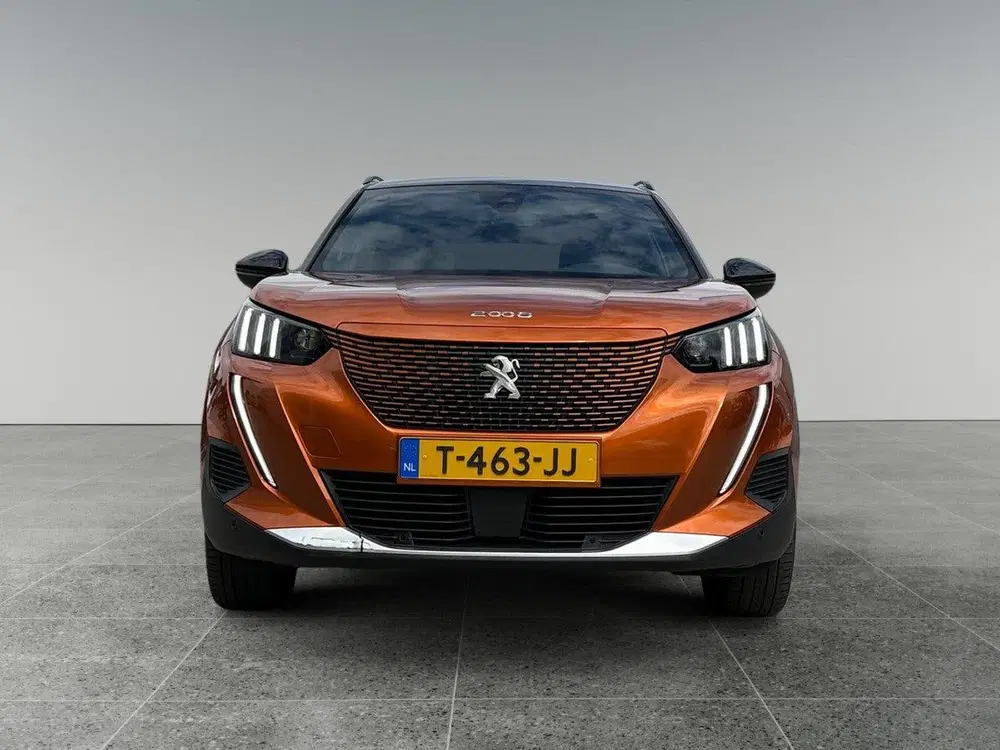 Peugeot 2008 GT EV 3-FASEN 50kWh 136pk uit 2023, foto 2