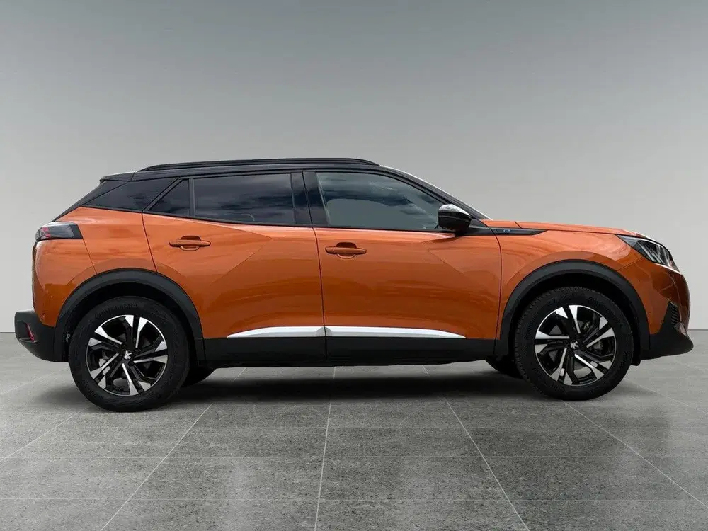 Peugeot 2008 GT EV 3-FASEN 50kWh 136pk uit 2023, foto 4