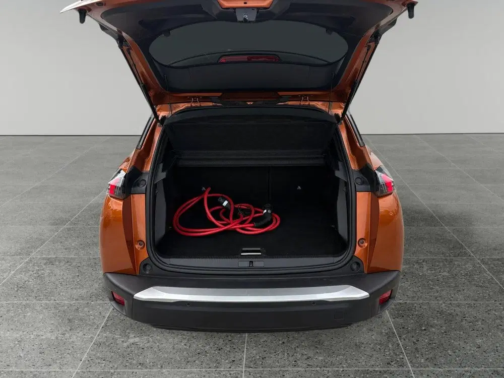 Peugeot 2008 GT EV 3-FASEN 50kWh 136pk uit 2023, foto 7