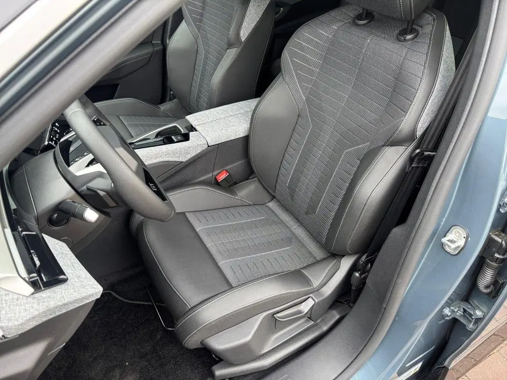 Peugeot 5008 GT EV 97kWh 230pk uit 2026, foto 9