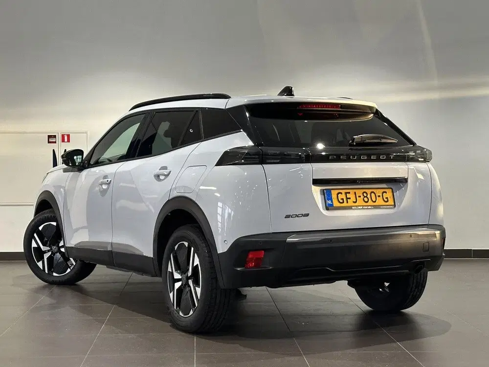 Peugeot 2008 Allure 1.2 Turbo 100pk uit 2024, foto 7