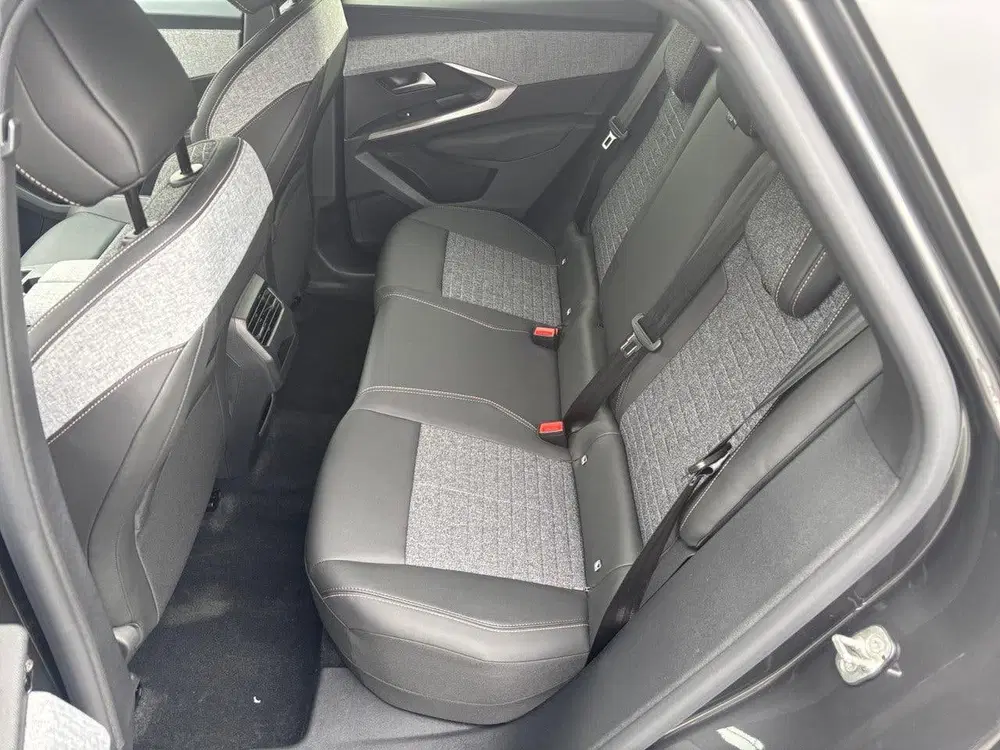 Peugeot 3008 1.6 HYbrid PHEV 225pk e-DCS7 Allure uit 2026, foto 12