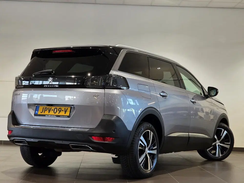 Peugeot 5008 GT 1.2 Turbo 130pk EAT8 uit 2023, foto 5