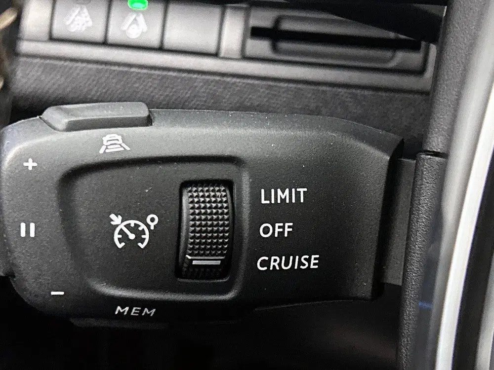 Peugeot 3008 Hybrid 145pk Automaat GT uit 2024, foto 6