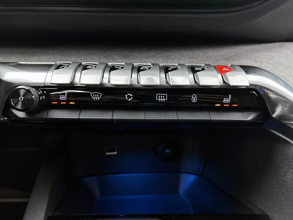 Peugeot 3008 Hybrid 145pk Automaat GT uit 2024, foto 8