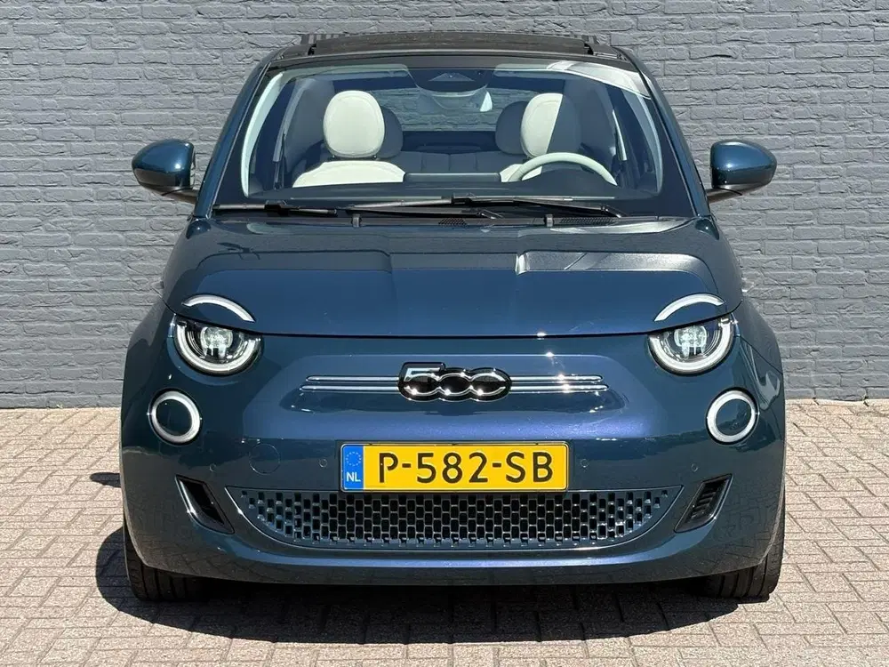 Fiat 500e Cabrio La Prima 42 kWh uit 2022, foto 3