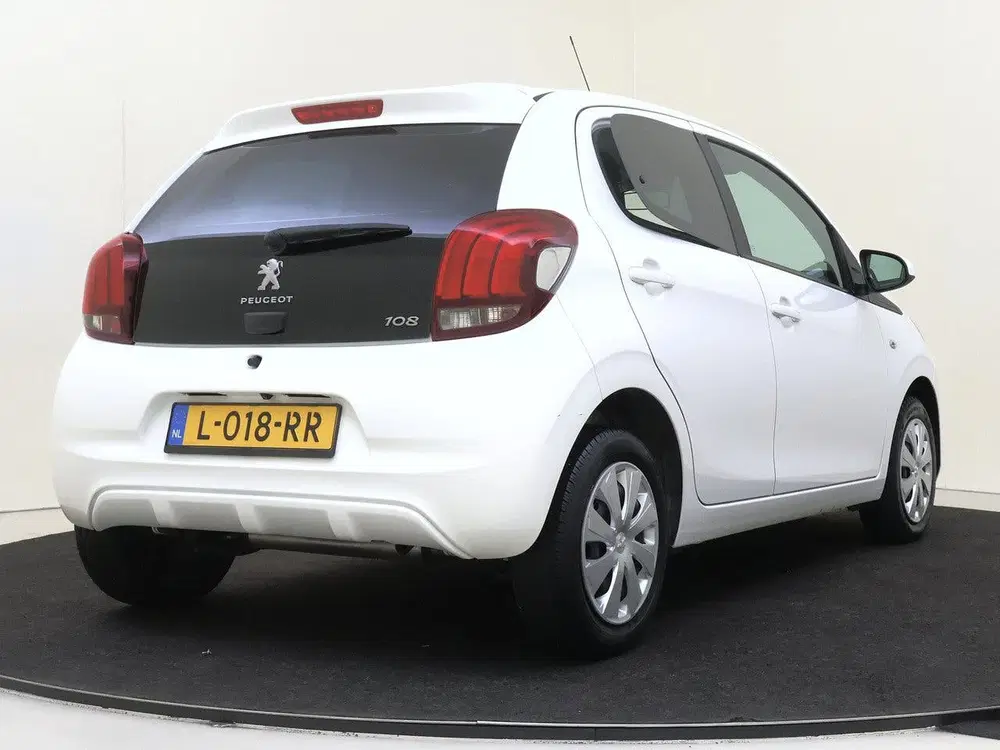 Peugeot 108 1.0 e-VTi Active Airco uit 2021, foto 11