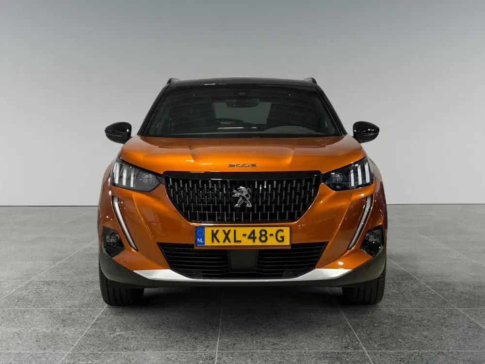Peugeot 2008 GT Pack 1.2 Turbo 130pk uit 2021, foto 2
