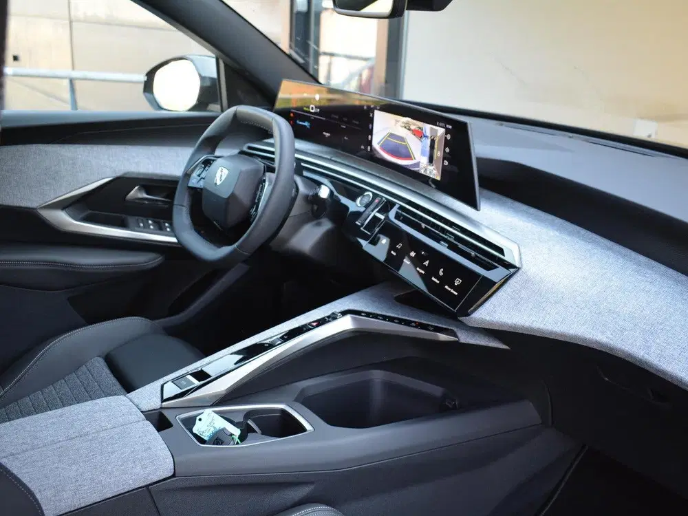 Peugeot 3008 Allure Avantage 210 73 kWh uit 2026, foto 4