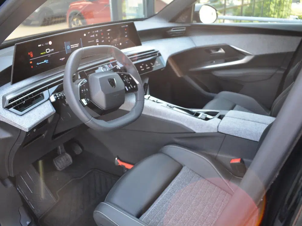 Peugeot 3008 Allure Avantage 210 73 kWh uit 2026, foto 5