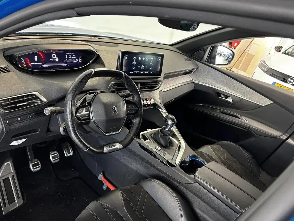 Peugeot 3008 1.2 PureTech GT uit 2022, foto 13