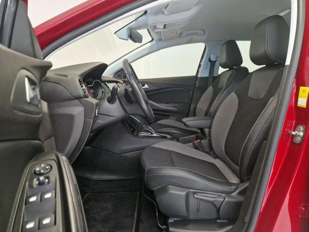 Opel Grandland 1.6 Turbo Plug-In Hybrid Business Elegance uit 2021, foto 6