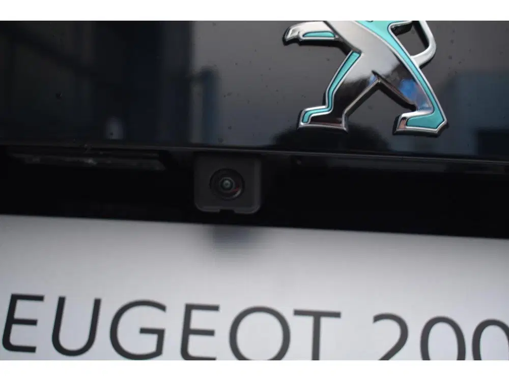 Peugeot 2008 EV GT 50 kWh 136pk uit 2023, foto 13