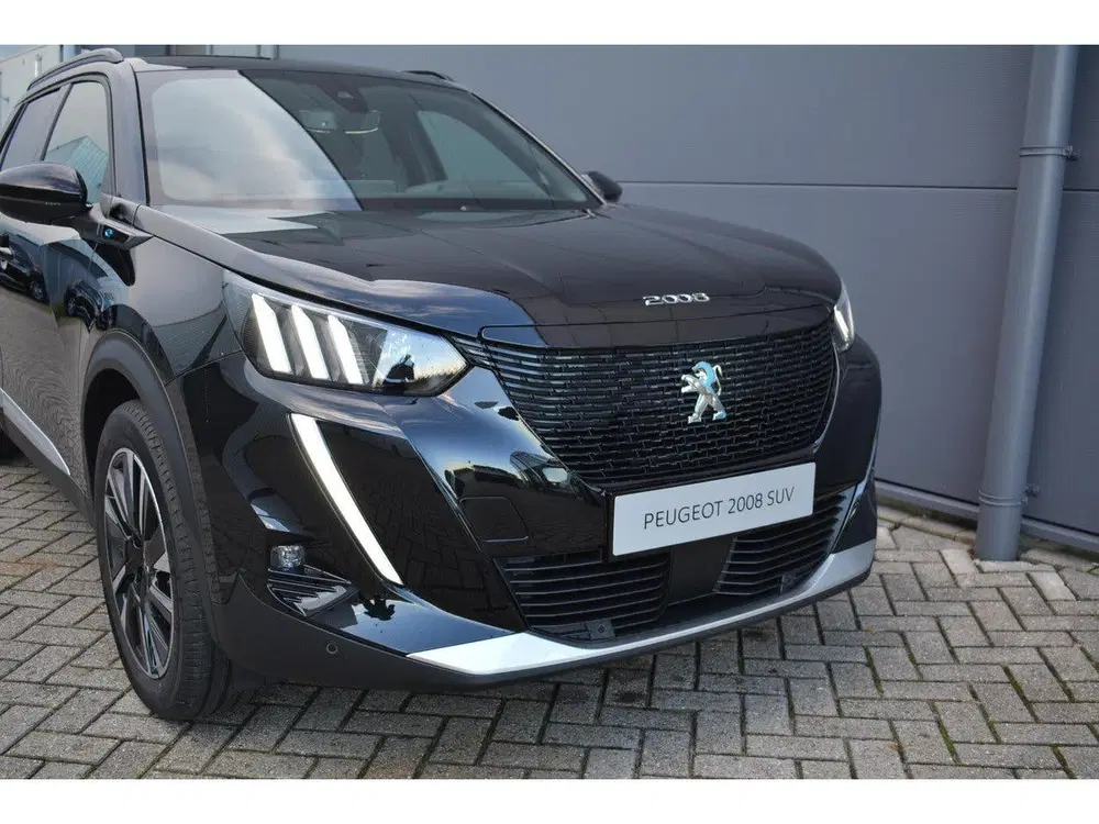 Peugeot 2008 EV GT 50 kWh 136pk uit 2023, foto 7