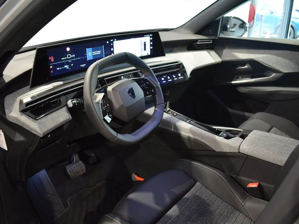 Peugeot 3008 Allure Avantage 210 73 kWh uit 2026, foto 4
