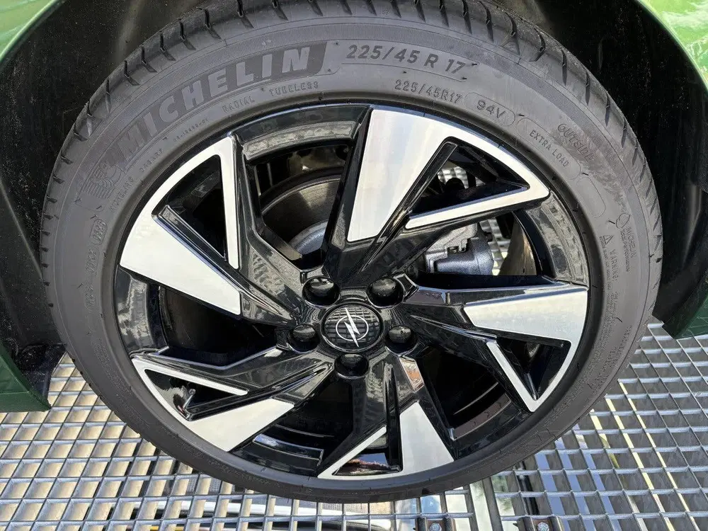 Opel Astra Sports Tourer 1.2 Turbo Hybrid Business Ed uit 2026, foto 13