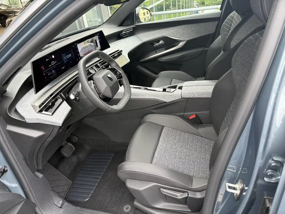 Peugeot 5008 Allure Avantage 73 kWh 7p uit 2026, foto 5