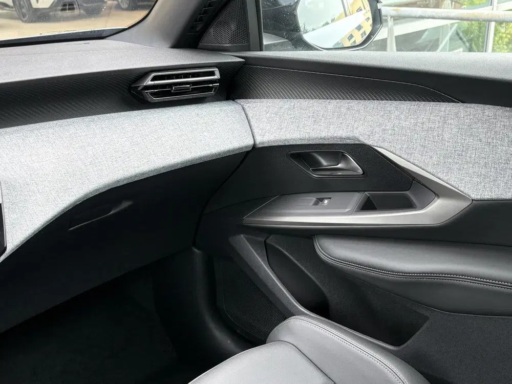 Peugeot 5008 Allure Avantage 73 kWh 7p uit 2026, foto 6