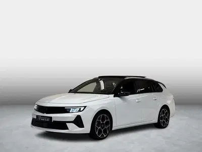 Opel Astra Sports Tourer 1.6 Hybrid Level 4 Automaat uit 2023