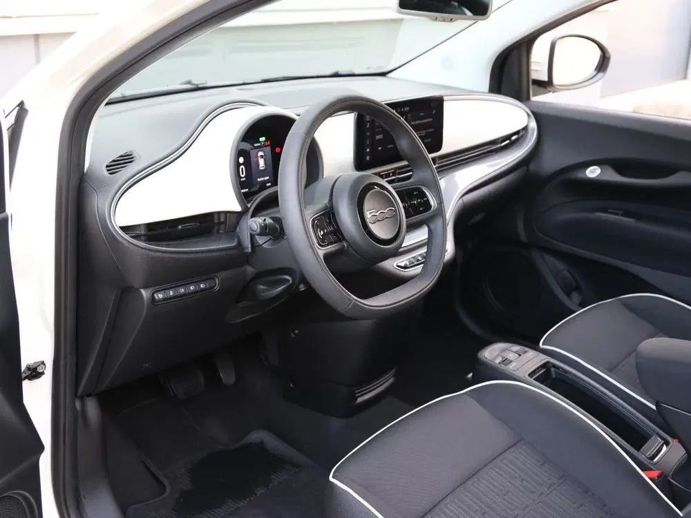 Fiat 500e Icon 42 kWh 118pk uit 2023, foto 11