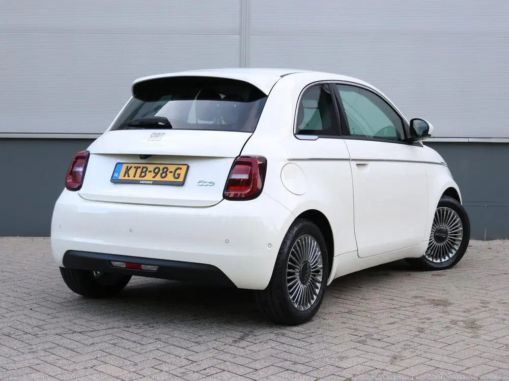 Fiat 500e Icon 42 kWh 118pk uit 2023, foto 3