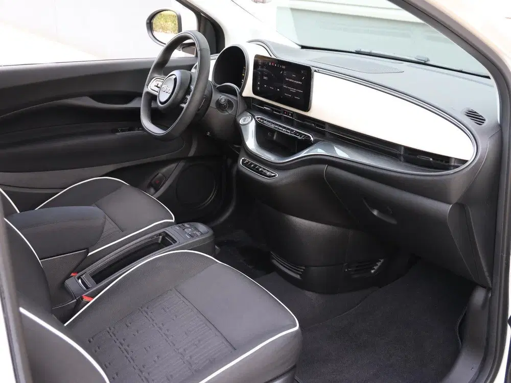 Fiat 500e Icon 42 kWh 118pk uit 2023, foto 9